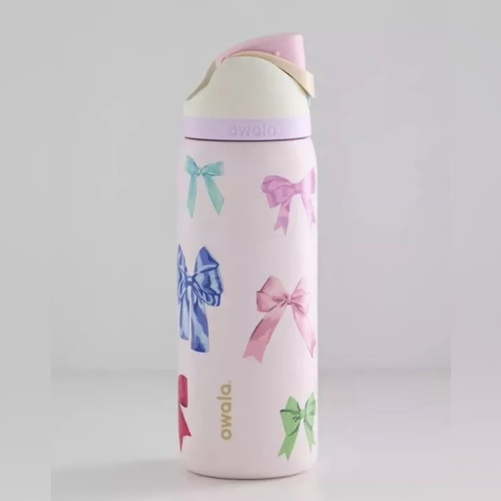 Owala "Girlhood" 32oz Free Sip Limited Edition UO Urban Outfitters Bows